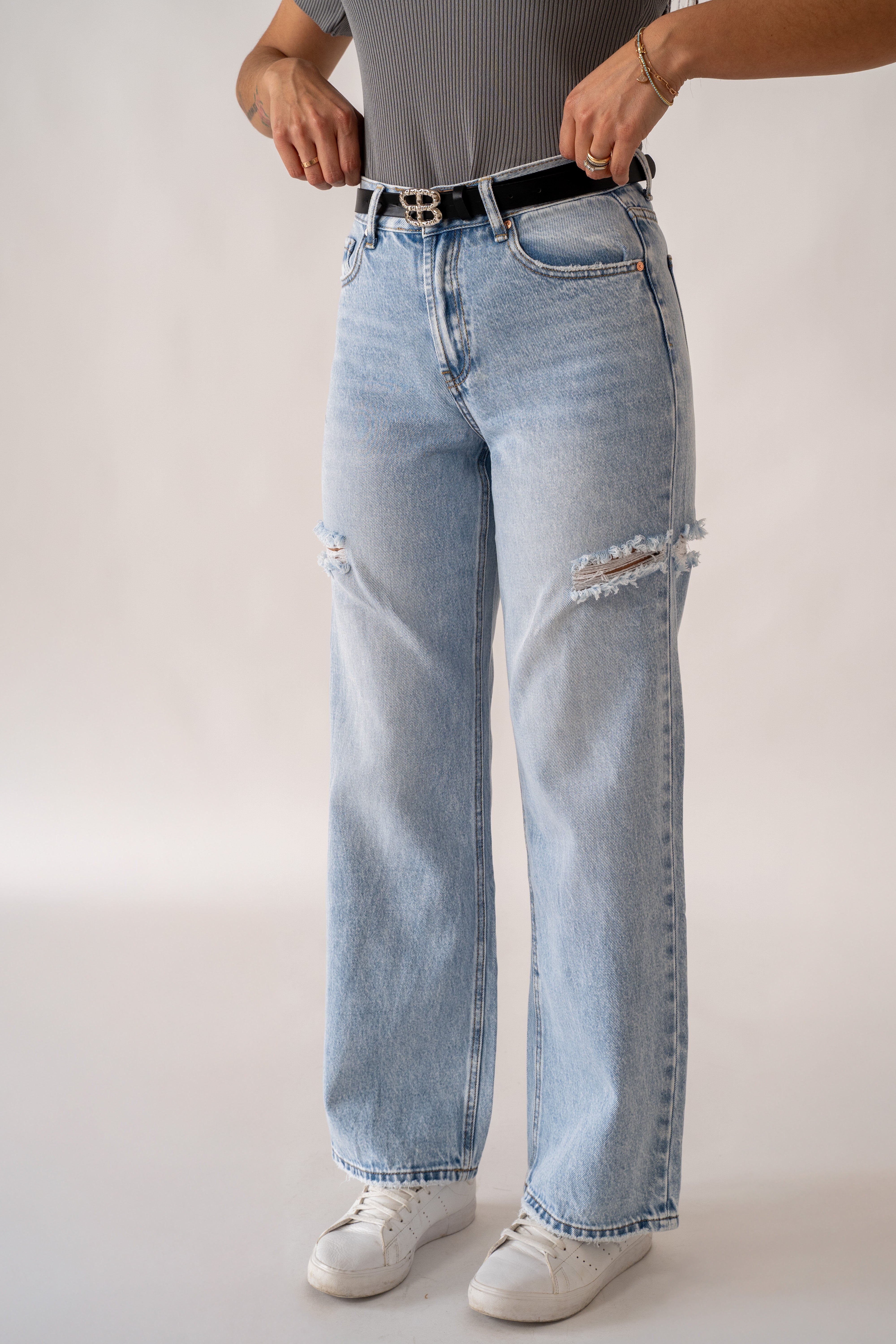 Jeans Con Rotture Laterali