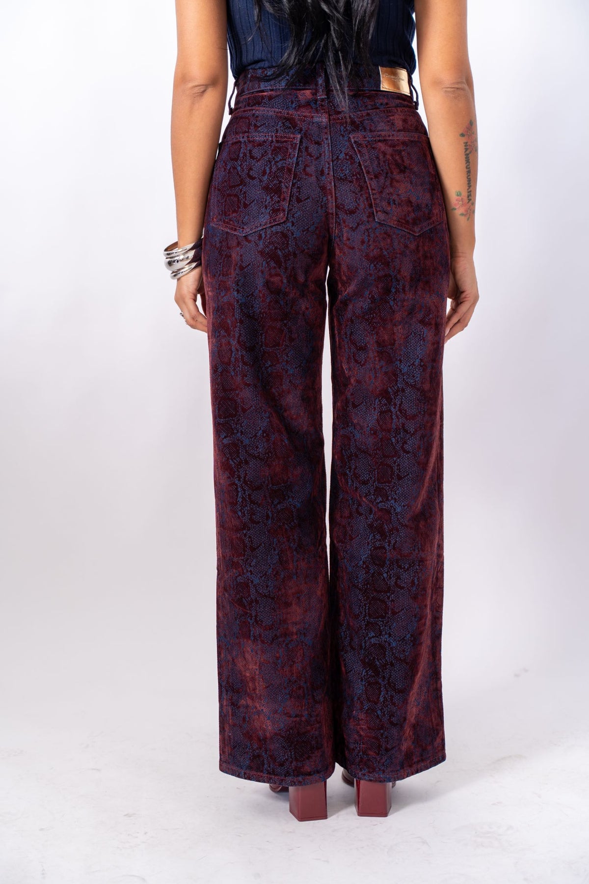 Jeans In Velluto Gamba Dritta