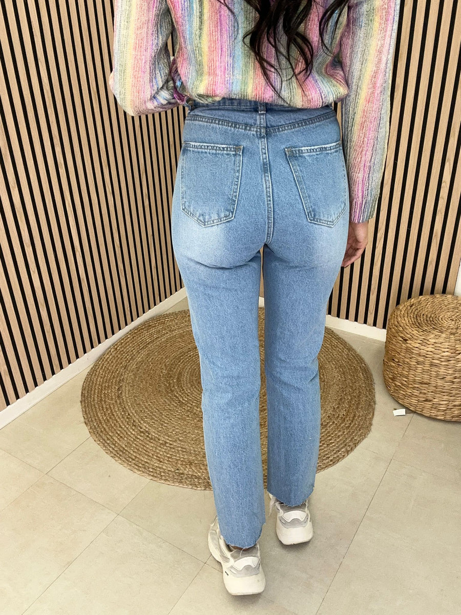 Jeans Straight Fit Con Orlo Taglio Vivo