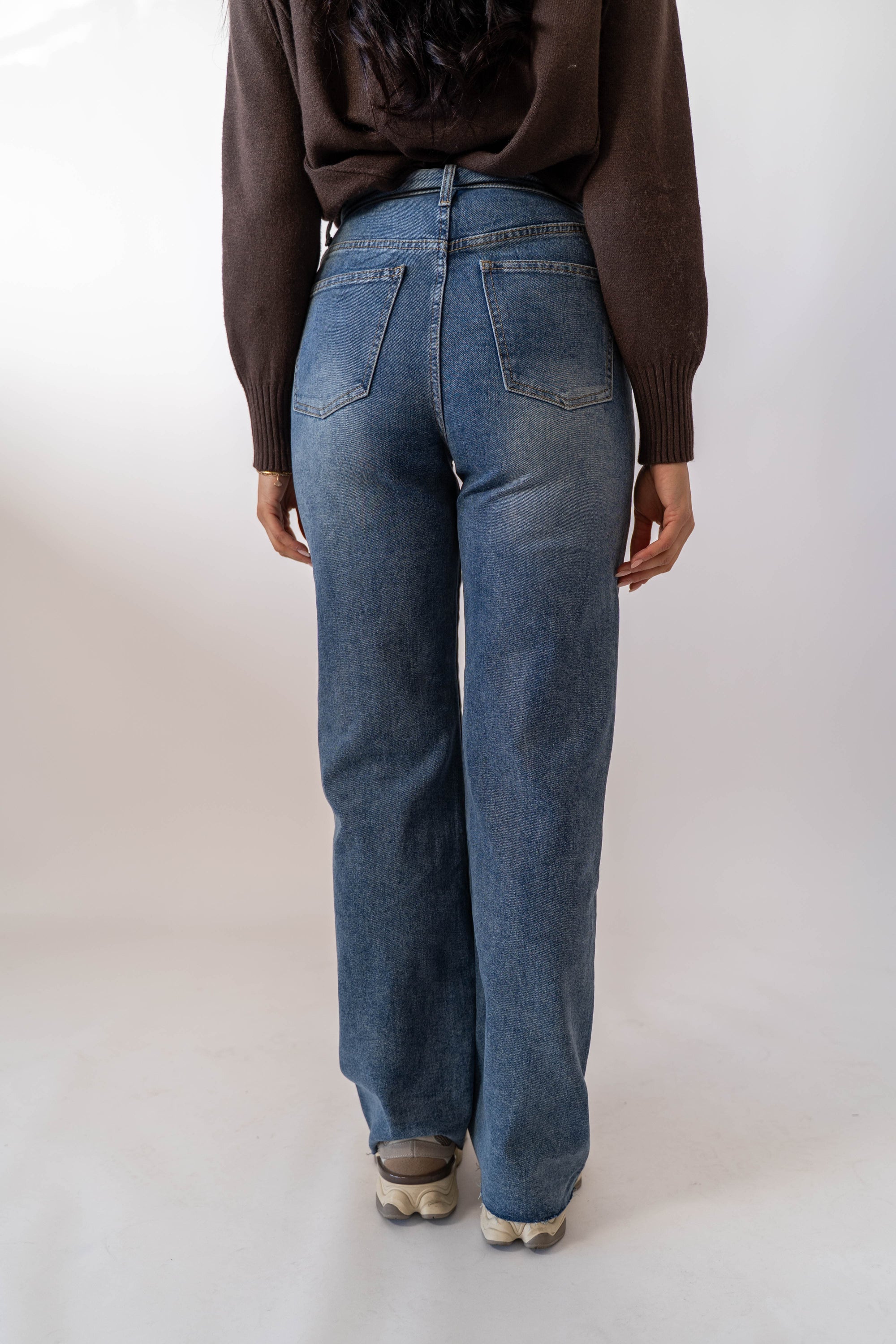 Jeans Con Risvolto In Vita.