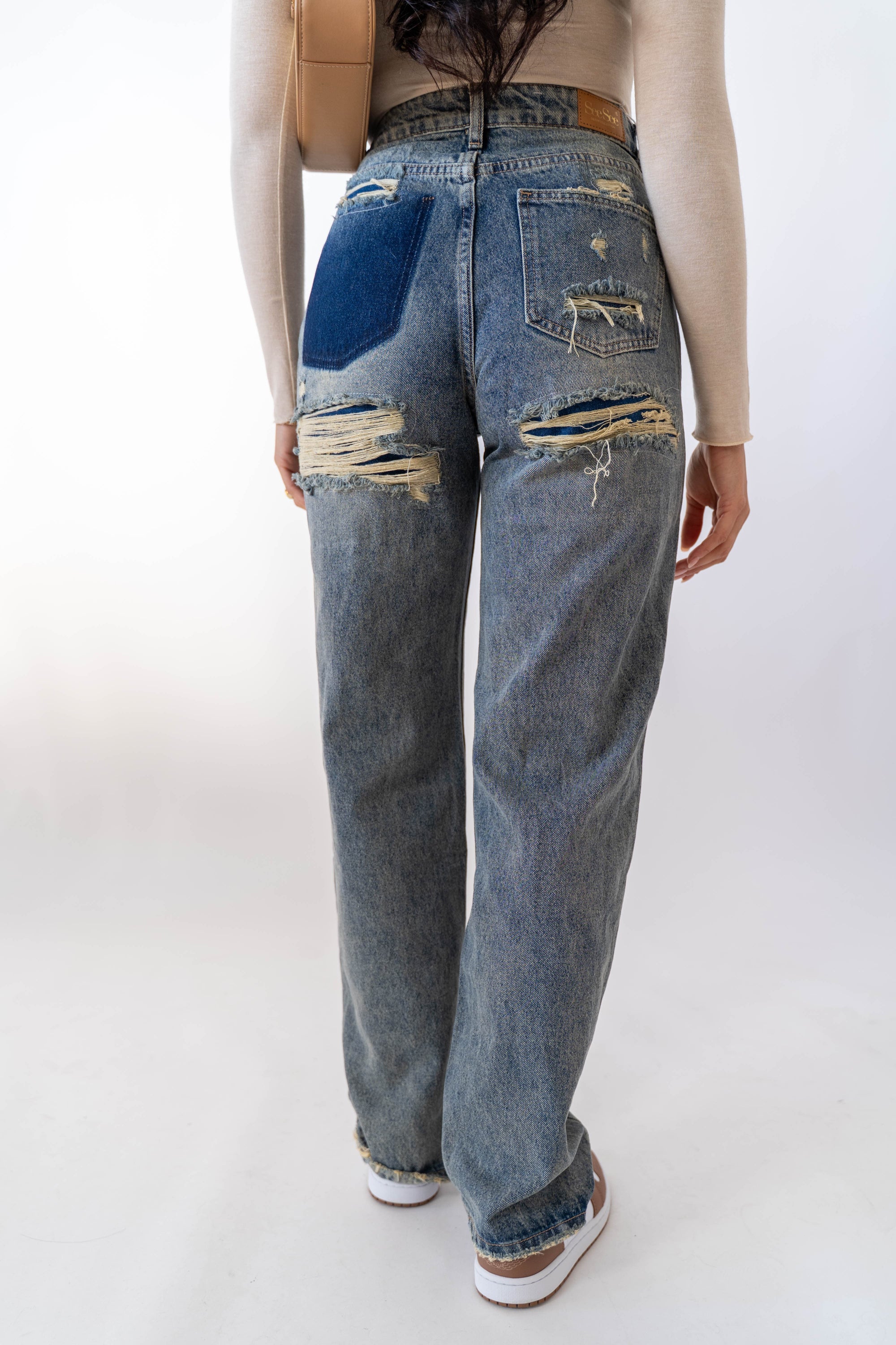 Jeans Con Rotture