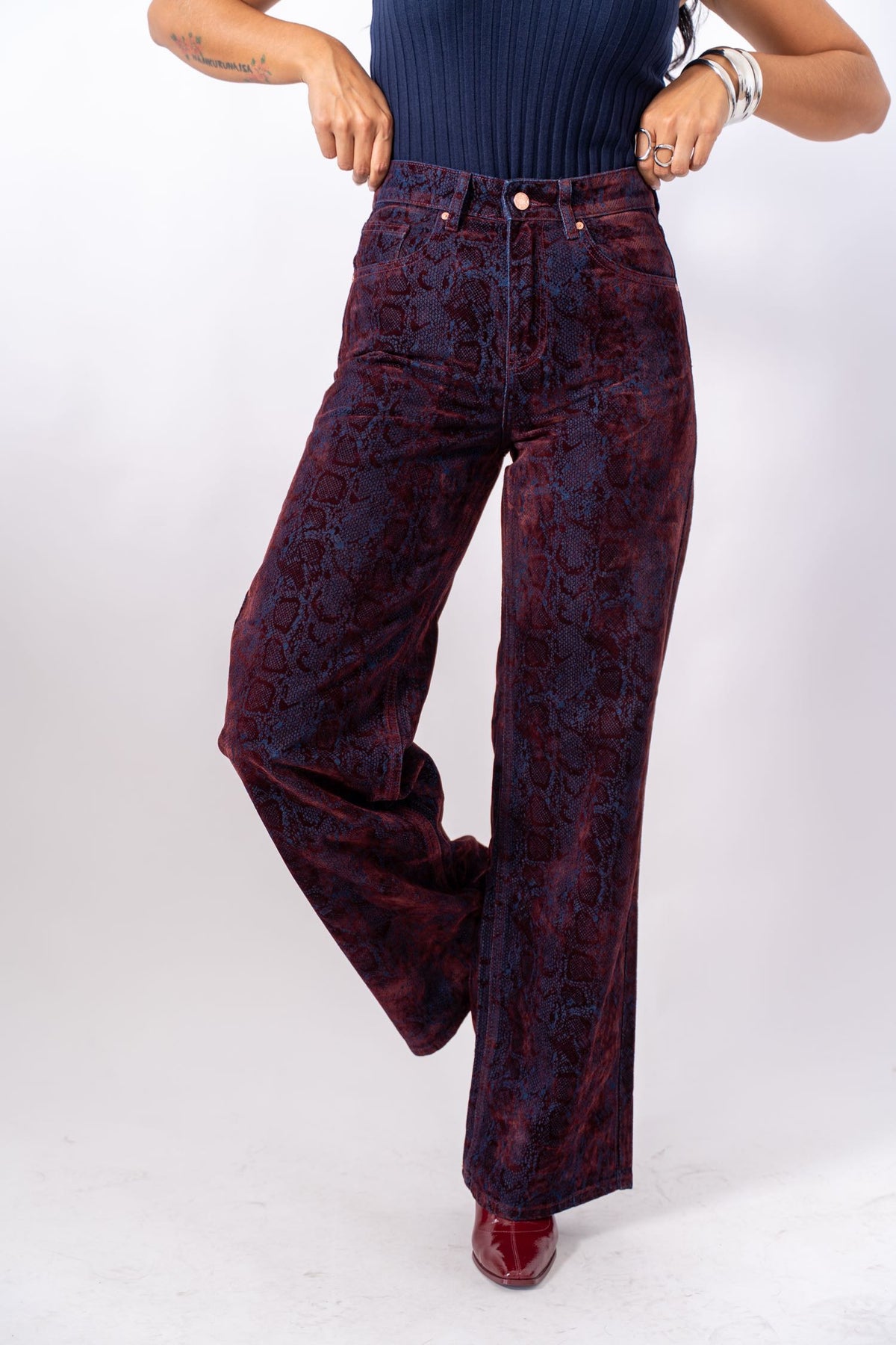 Jeans In Velluto Gamba Dritta