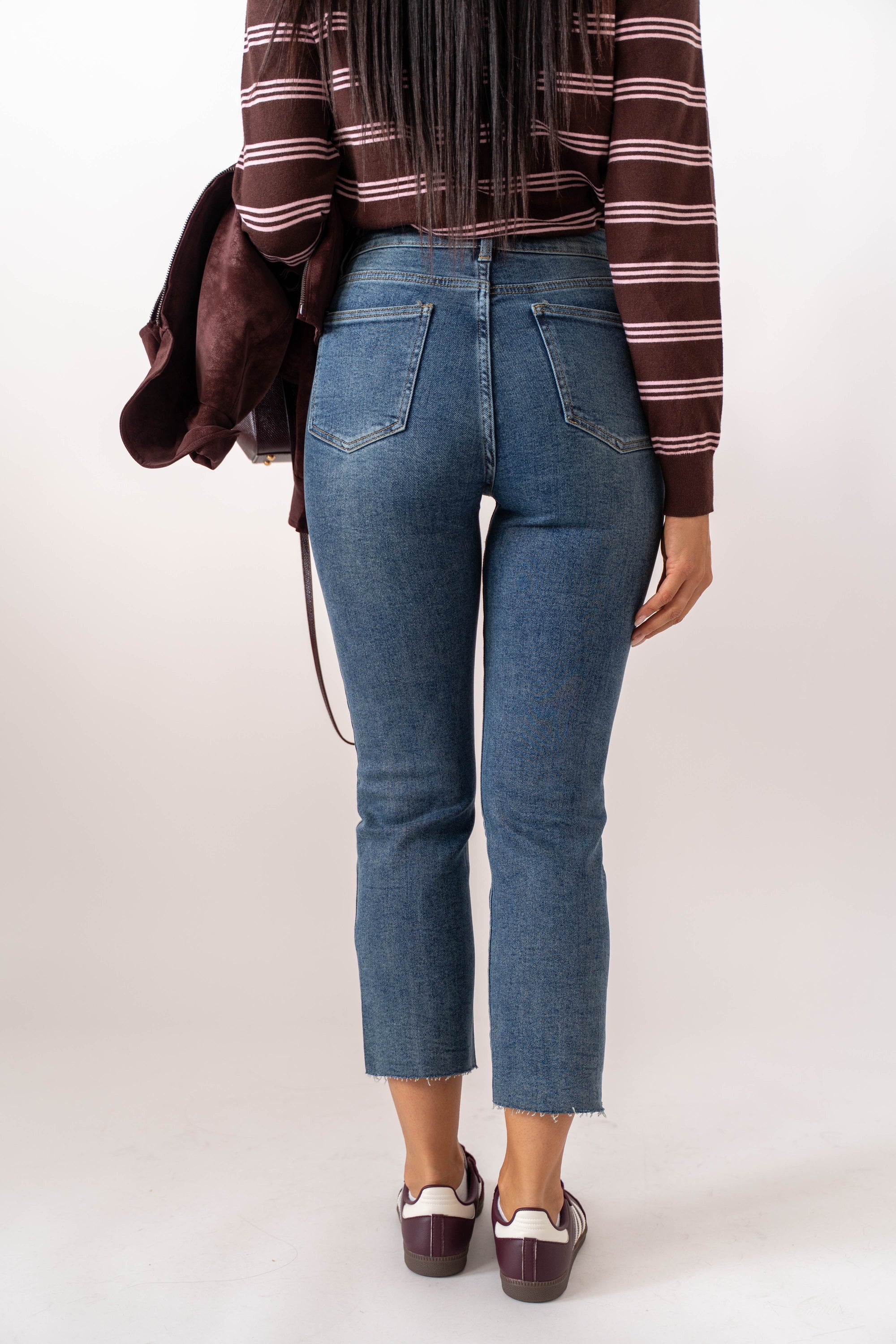 Jeans Straight Con Orlo Taglio Vivo