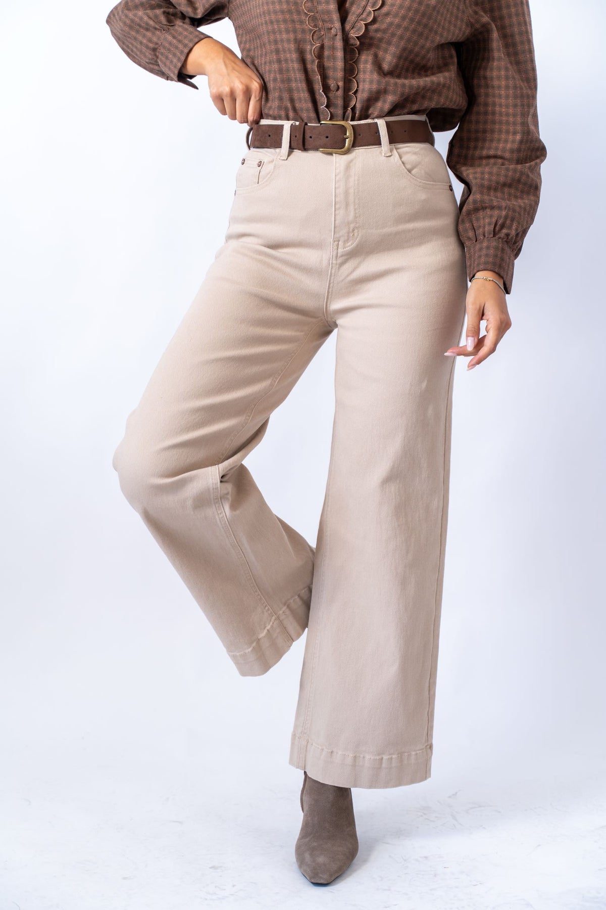 Jeans Gamba Larga Con Cintura