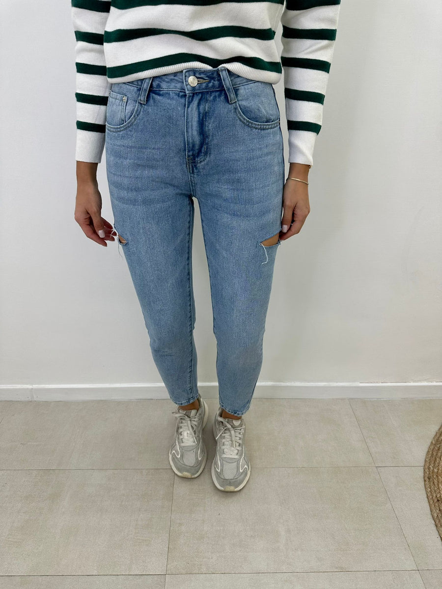 Jeans Con Rotture Laterali