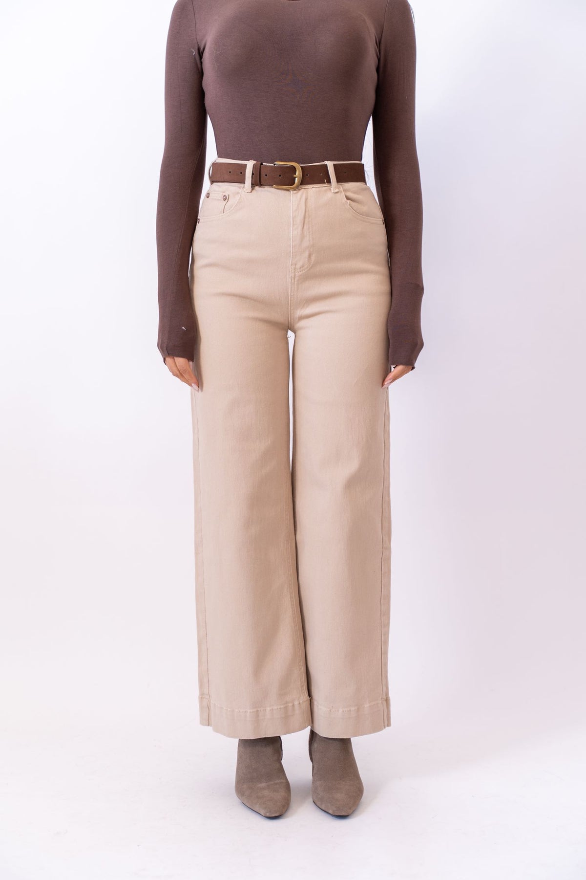 Jeans Gamba Larga Con Cintura
