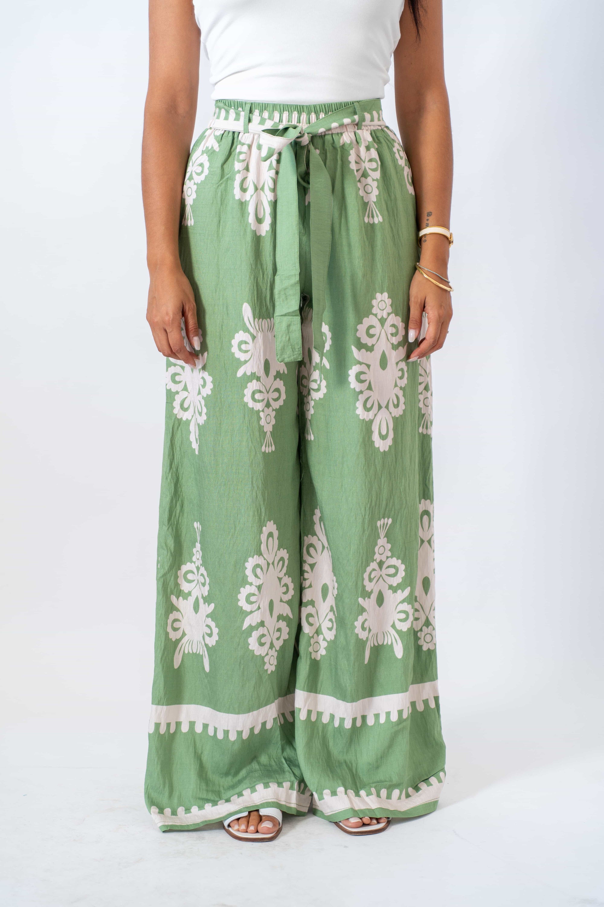 Pantalone Greece