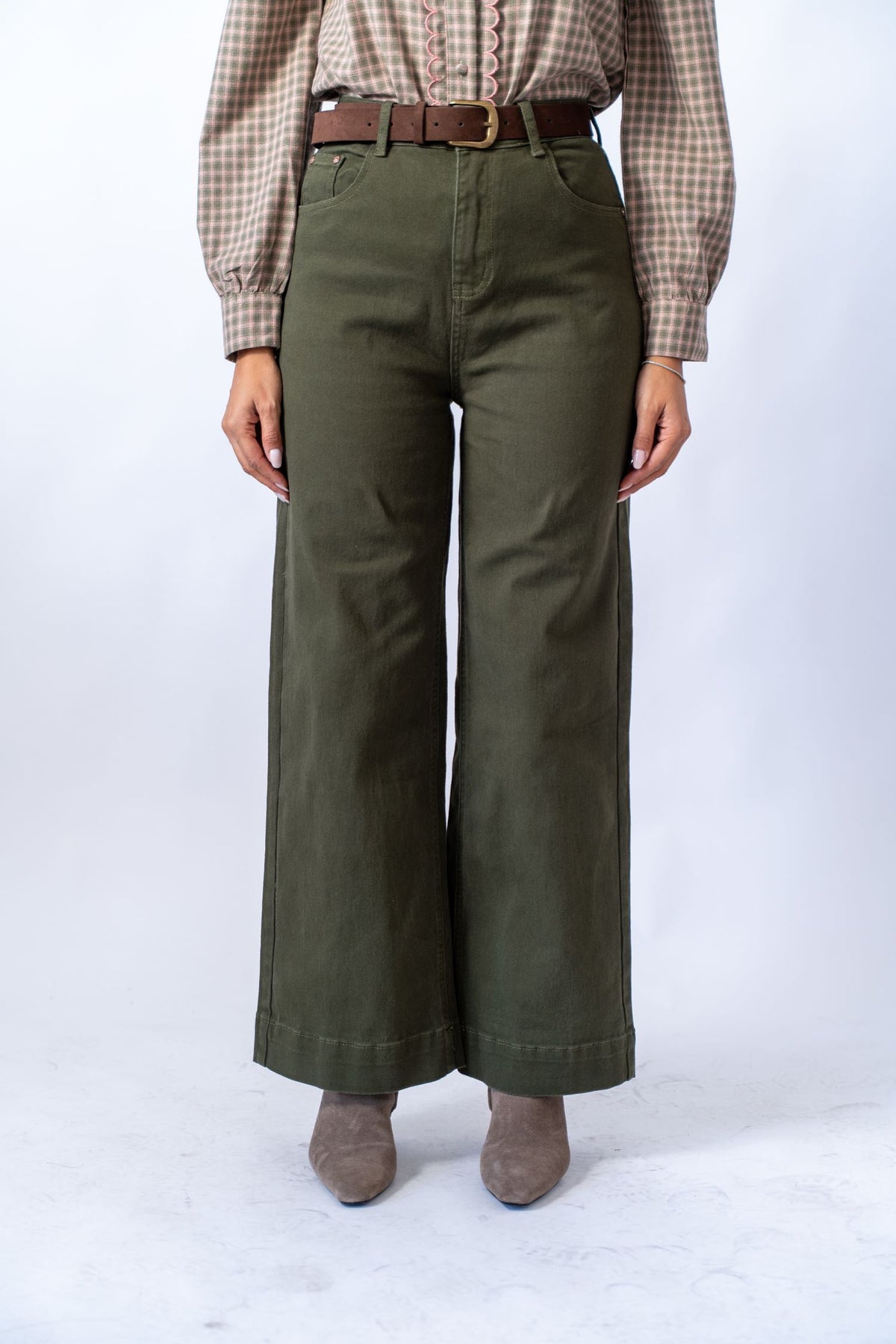Jeans Gamba Larga Con Cintura