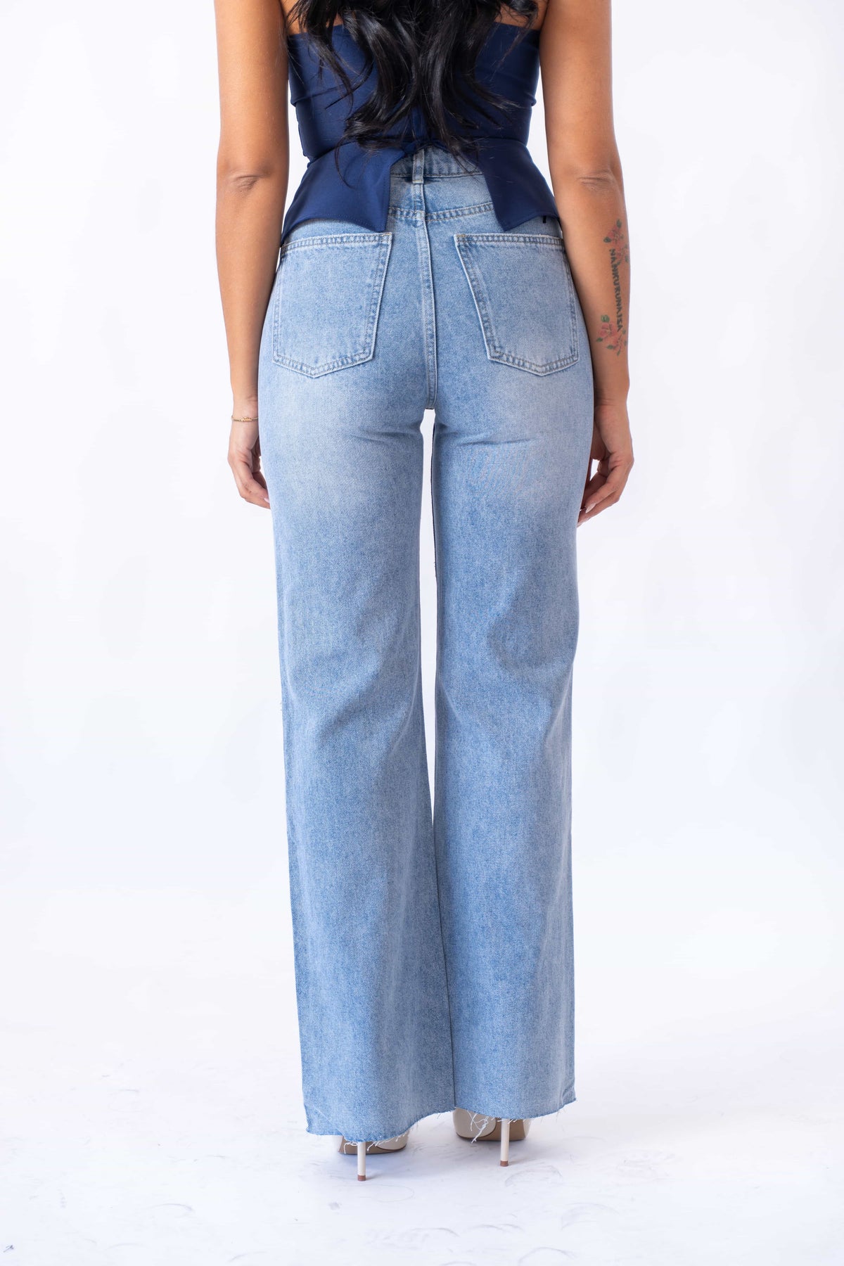 Jeans Wide Leg Con Rotture