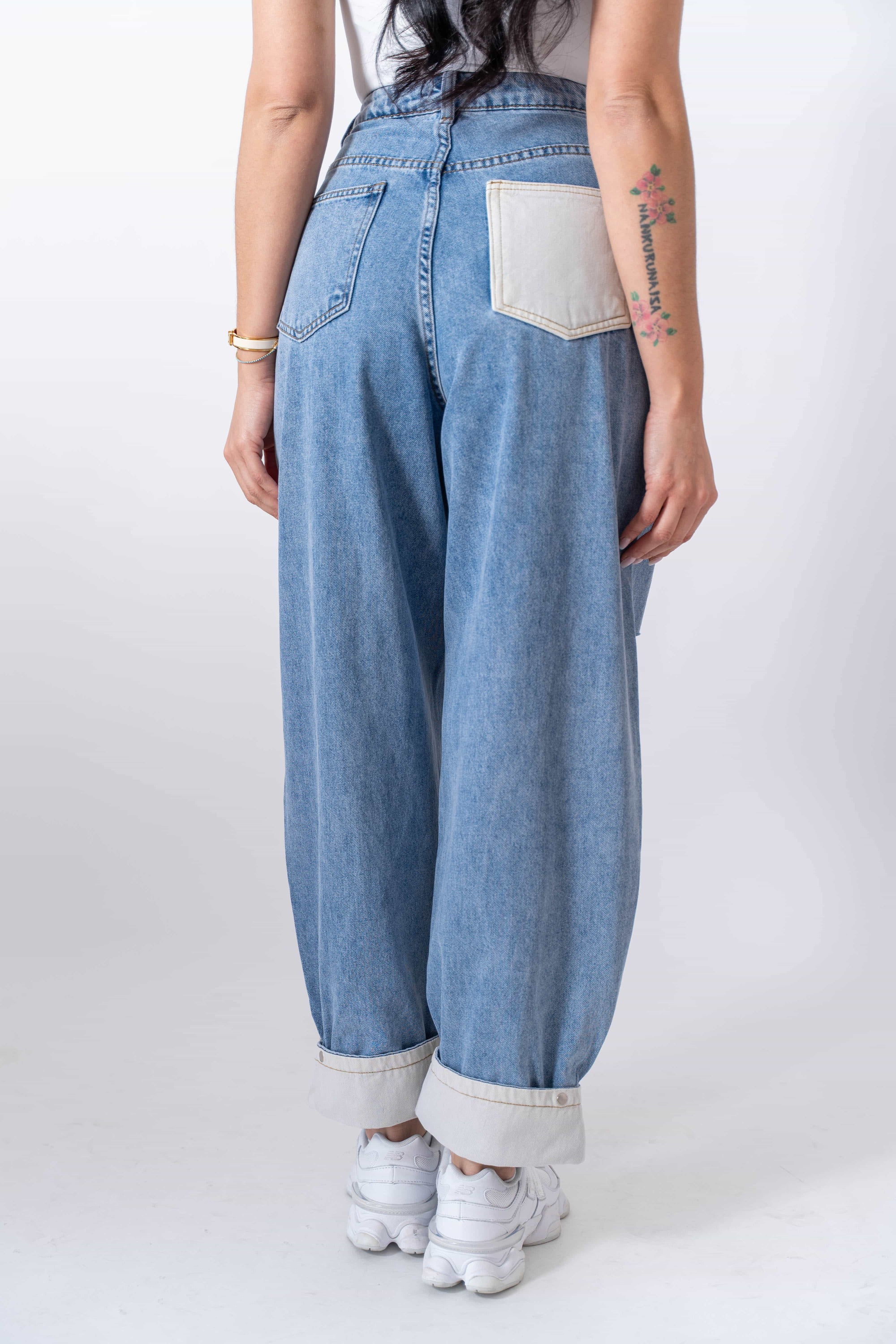 Jeans Con Tasca White