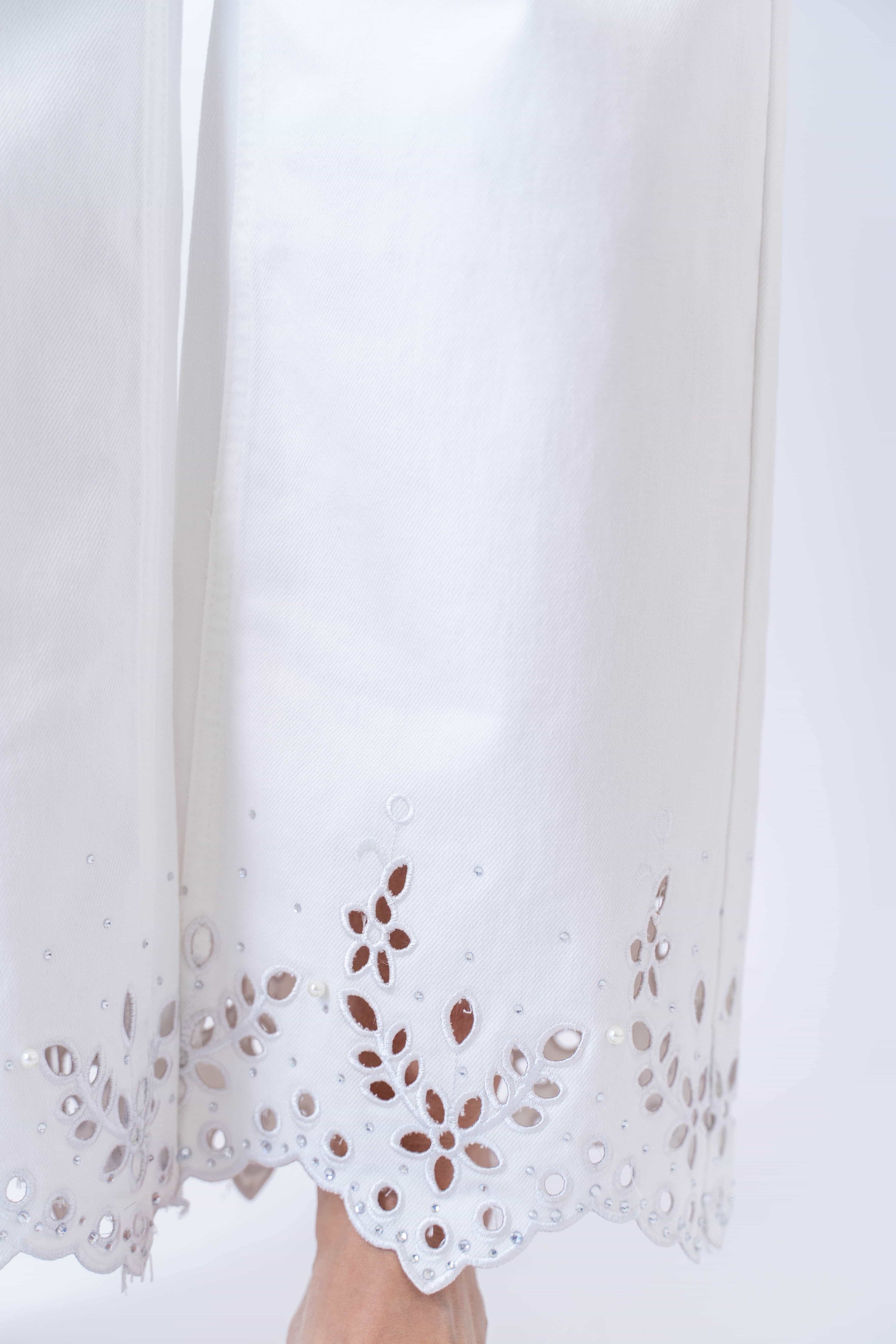 Jeans White Dettagli In Pizzo