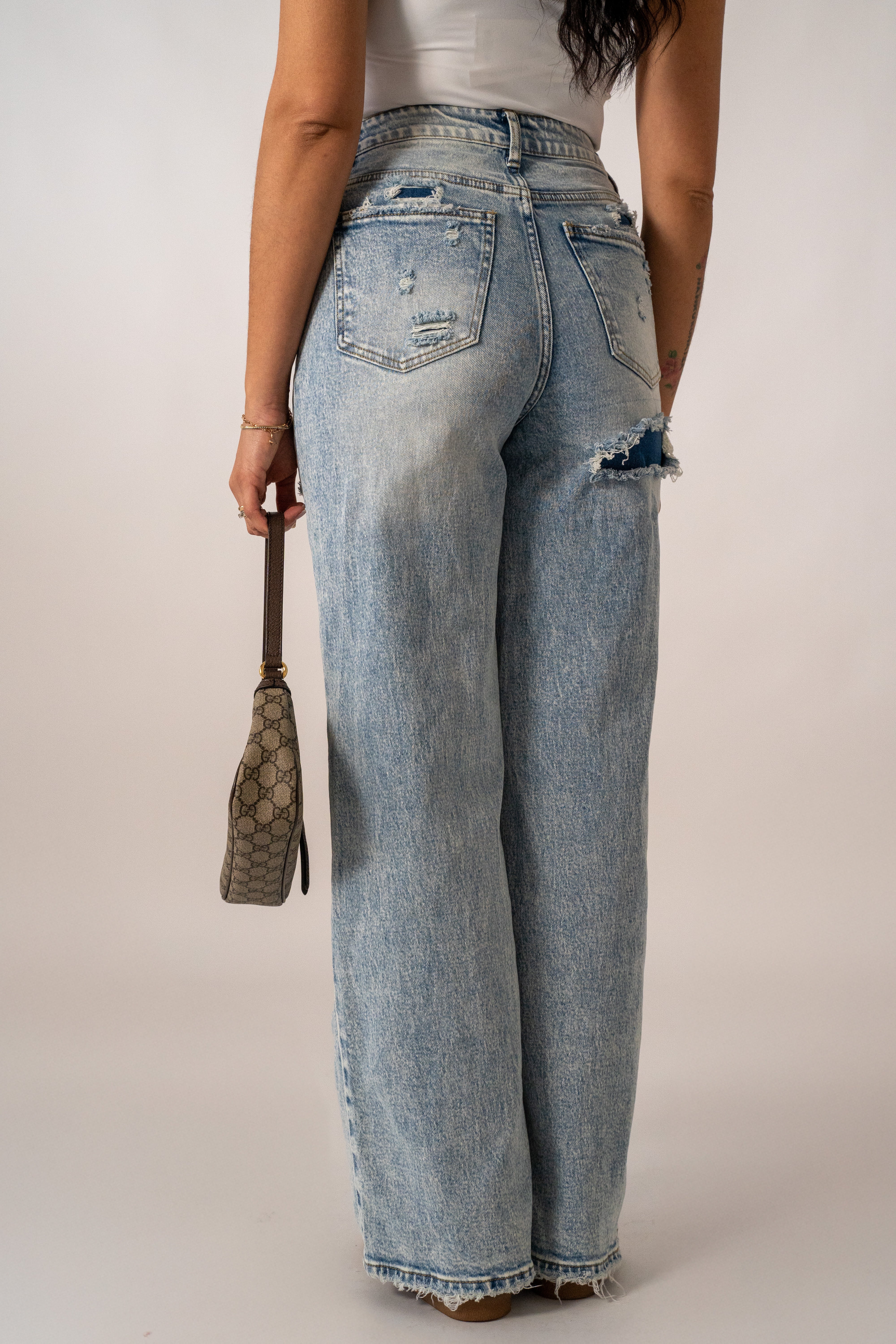 Jeans Con Rotture
