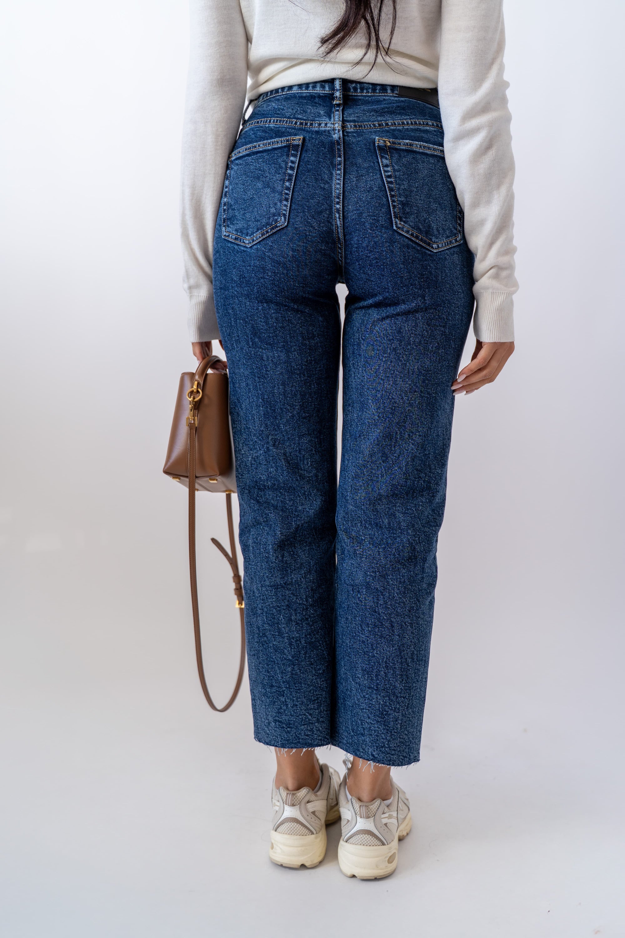 Jeans Mom Fit Orlo Taglio Vivo