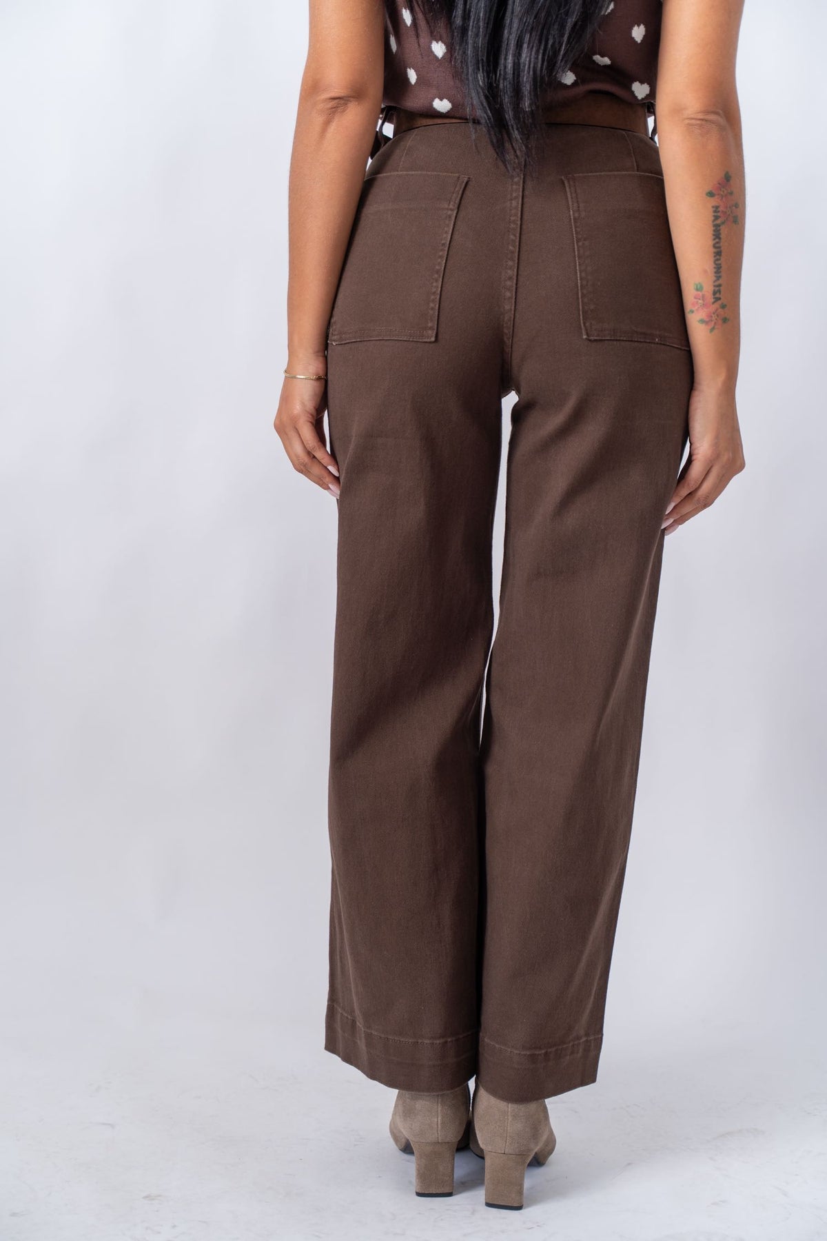 Jeans Gamba Larga Con Cintura