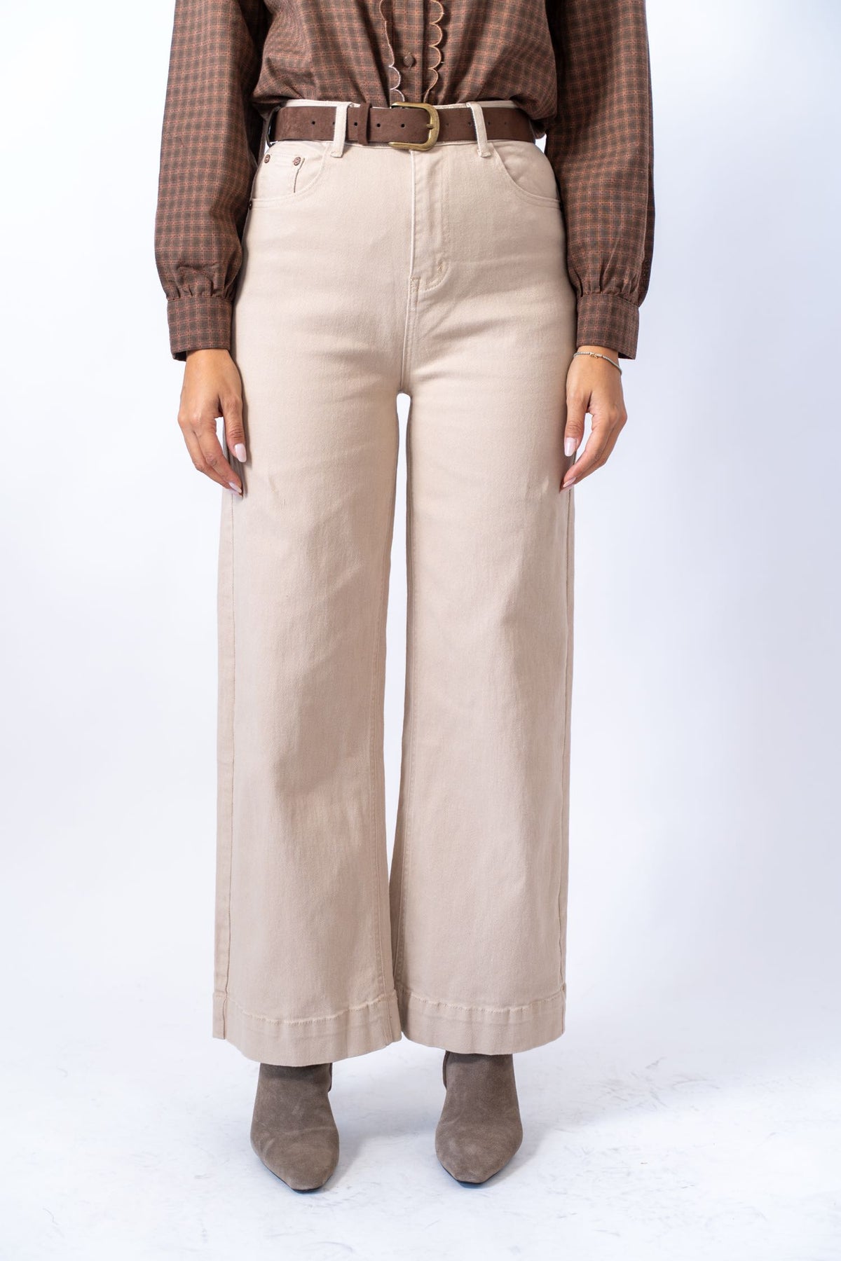 Jeans Gamba Larga Con Cintura