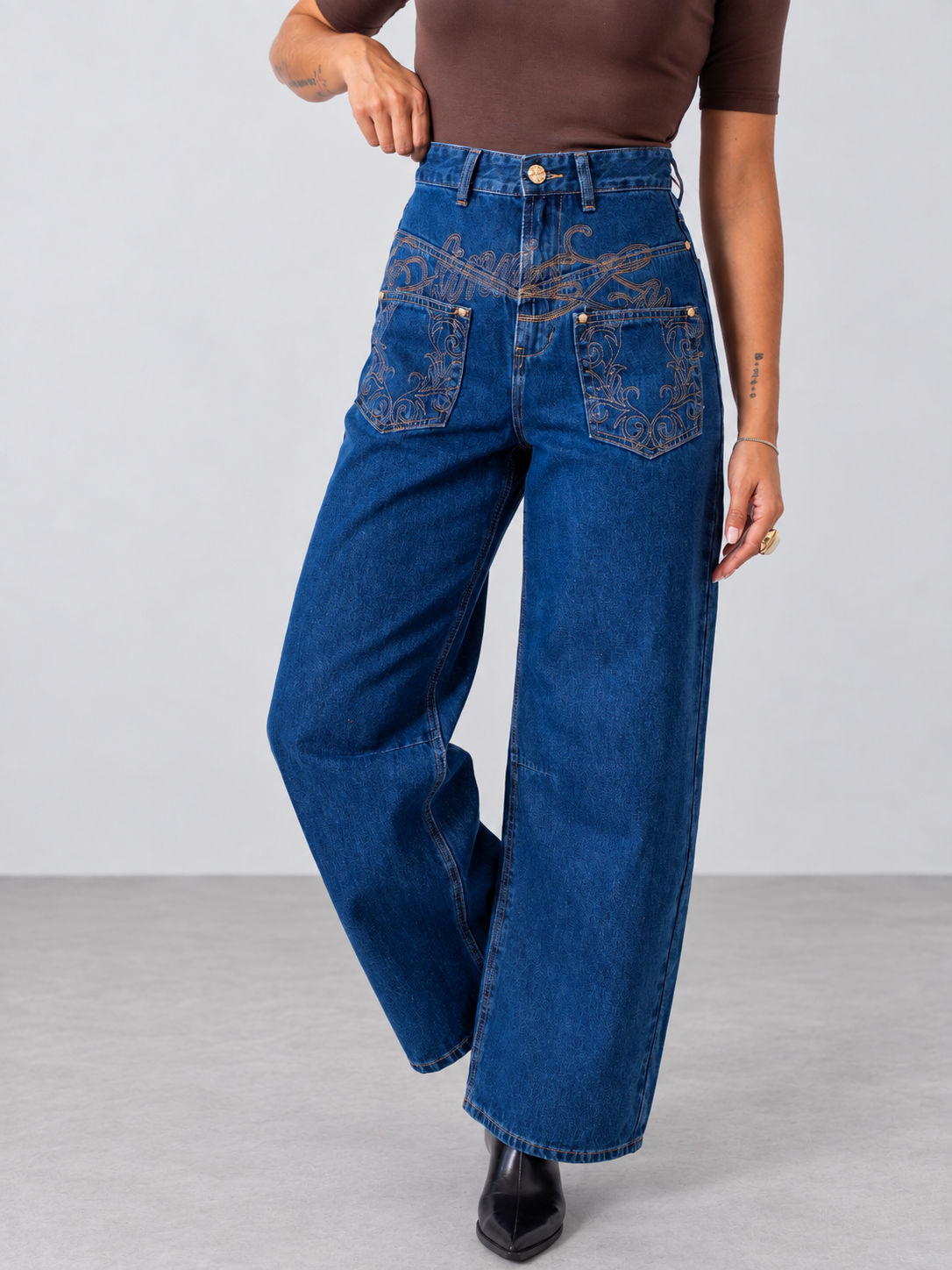 Jeans Ballon Con Ricamo