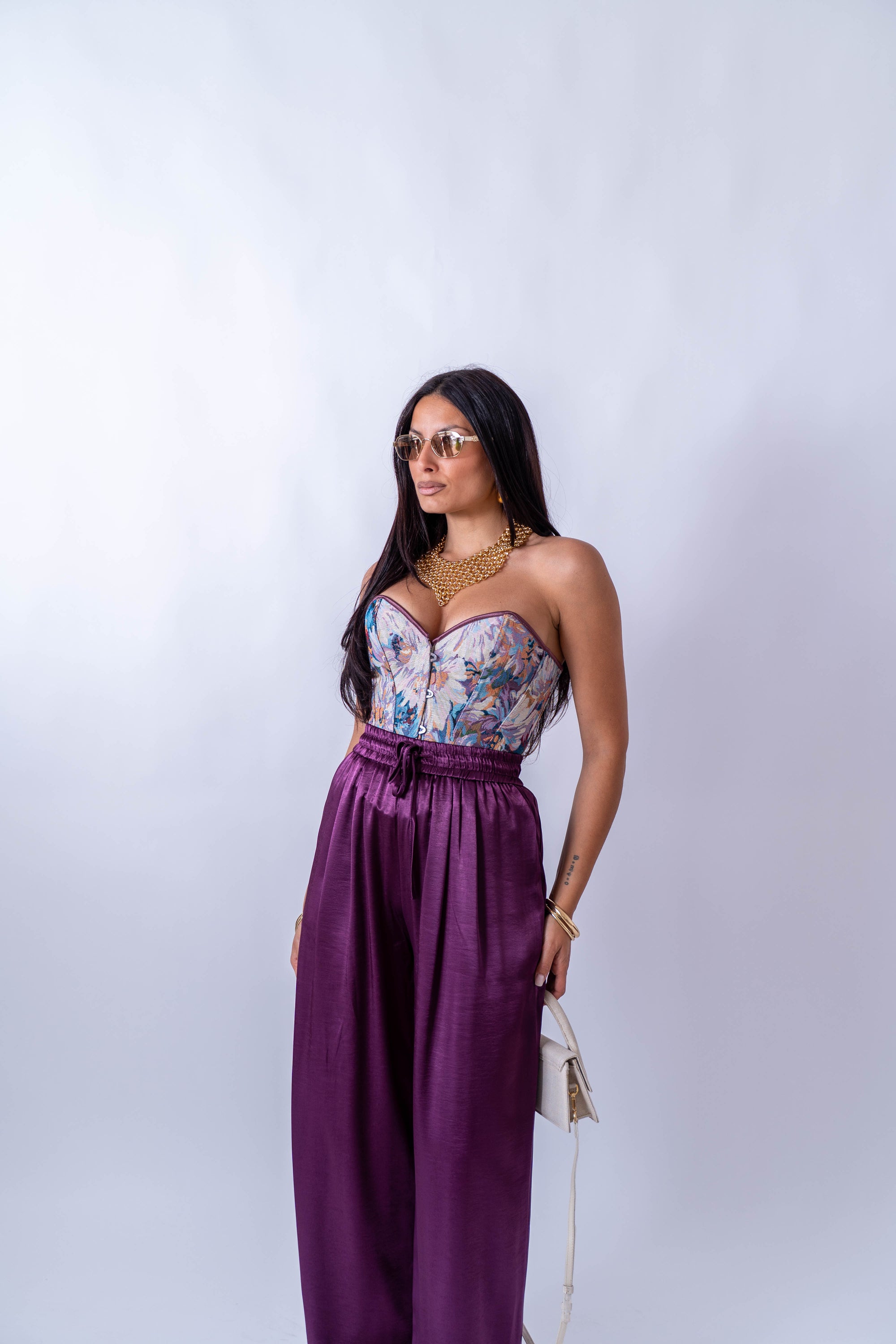 Bustier Asia
